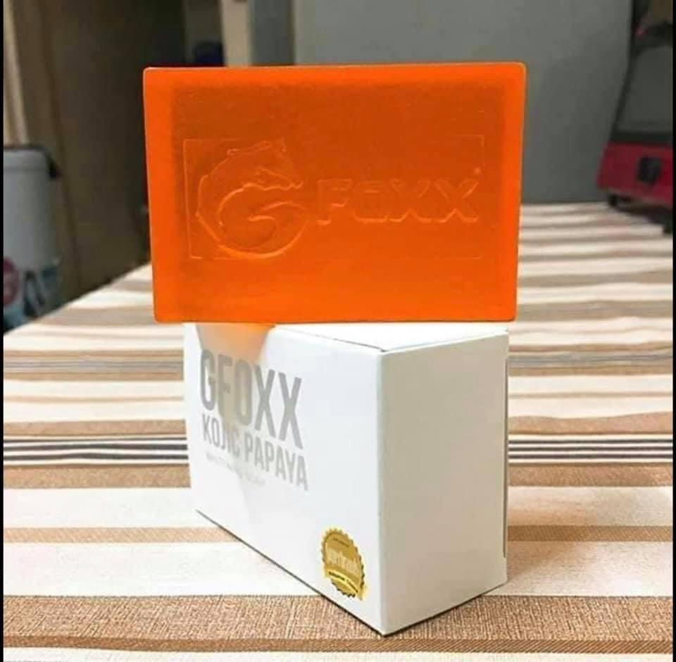 GFoxx Kojic Papaya Whitening Soap 135g